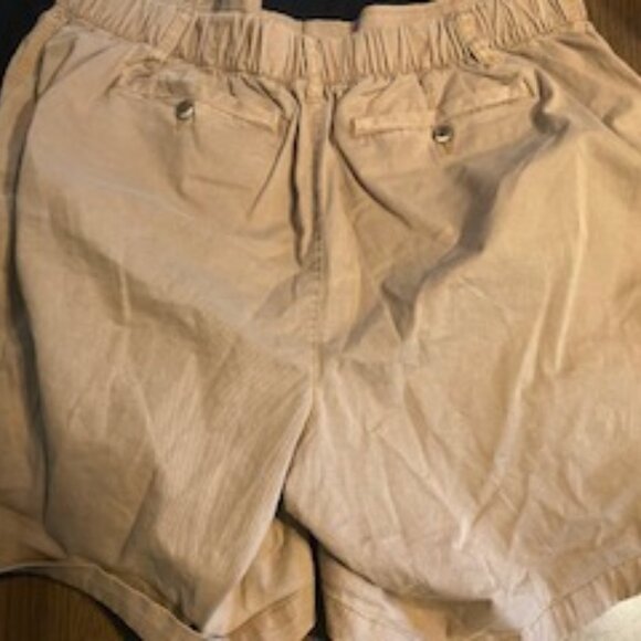 3 - Woman's Old Navy Shorts - Picture 2 of 5